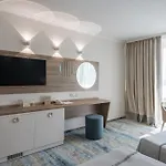 Neptun 4*