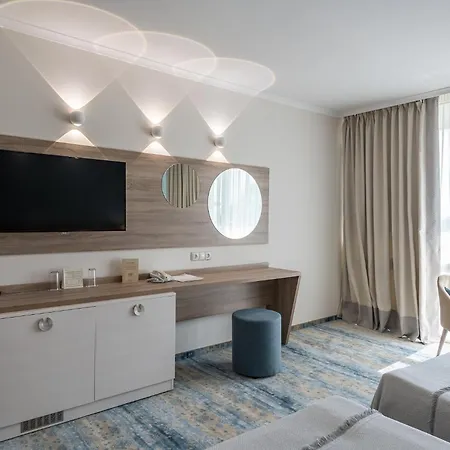 нептун бийч 4*