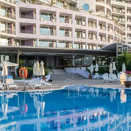 Здравен курорт нептун бийч 4*