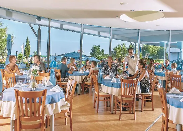 Neptun 4* Sluneční pobřeží