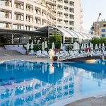 Neptun אתר נופש 4*